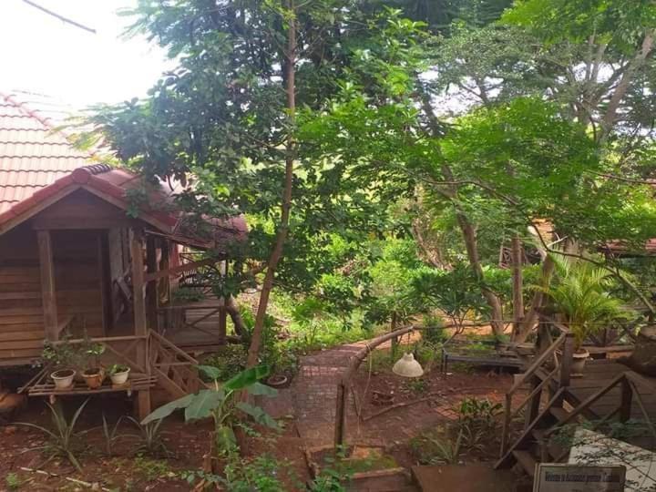 Quiet Garden View Lodge&Trekking Banlung Екстер'єр фото